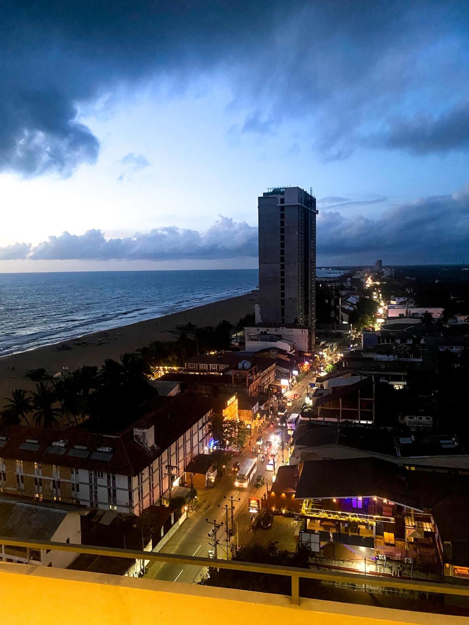 - The Breeze By Glorious Holidays Apartment Negombo