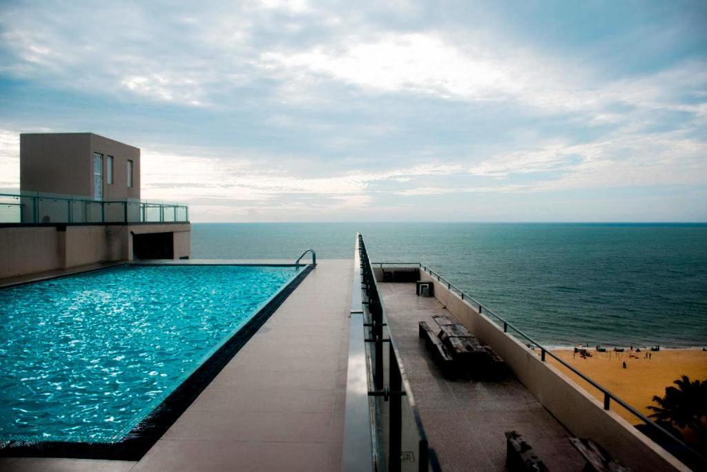 - The Breeze By Glorious Holidays Apartment *
